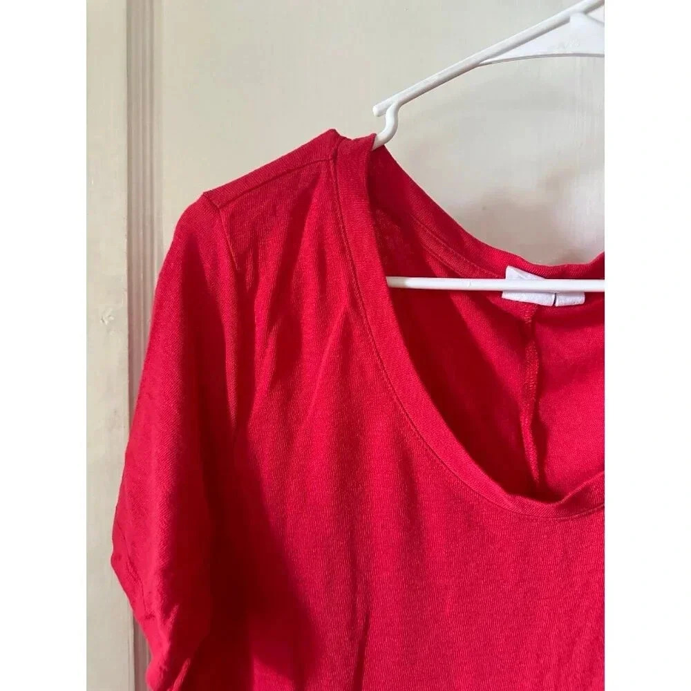GAP Women’s size medium red t-shirt - Picture 3 of 6